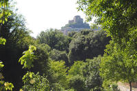 116. Subiaco, il castello visto dal ponte di s. Mauro nel 2011.