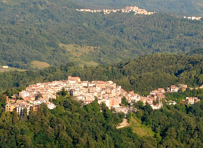 Turania vista da Montorio in Valle