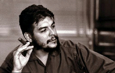 Ernesto "Che" Guevara (1928-1967) in una famosa fotografia di Ren Burri