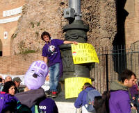 39. Piazza della Repubblica, ore 14:05.