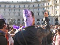 44. Piazza della Repubblica, ore 14:11.