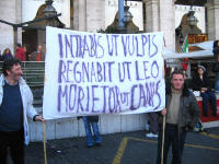 53. Piazza della Repubblica, ore 14:26.