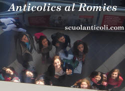 Anticolics al Romics - con la Prima Media 2014-2015, la professoressa Serena Micozzi, il prof e Giancarlo, venerd 10 aprile 2015.