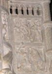 39. S. Maria in valle Porclaneta: bassorilievi dellambone. Scena di danza davanti a un re in trono (in alto) e uomo che combatte contro una belva (in basso).