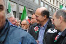 Pier Luigi Bersani alla manifestazione per la Scuola del 13 marzo scorso (foto di Luigi Scialanca, cliccala per ingrandirla!).